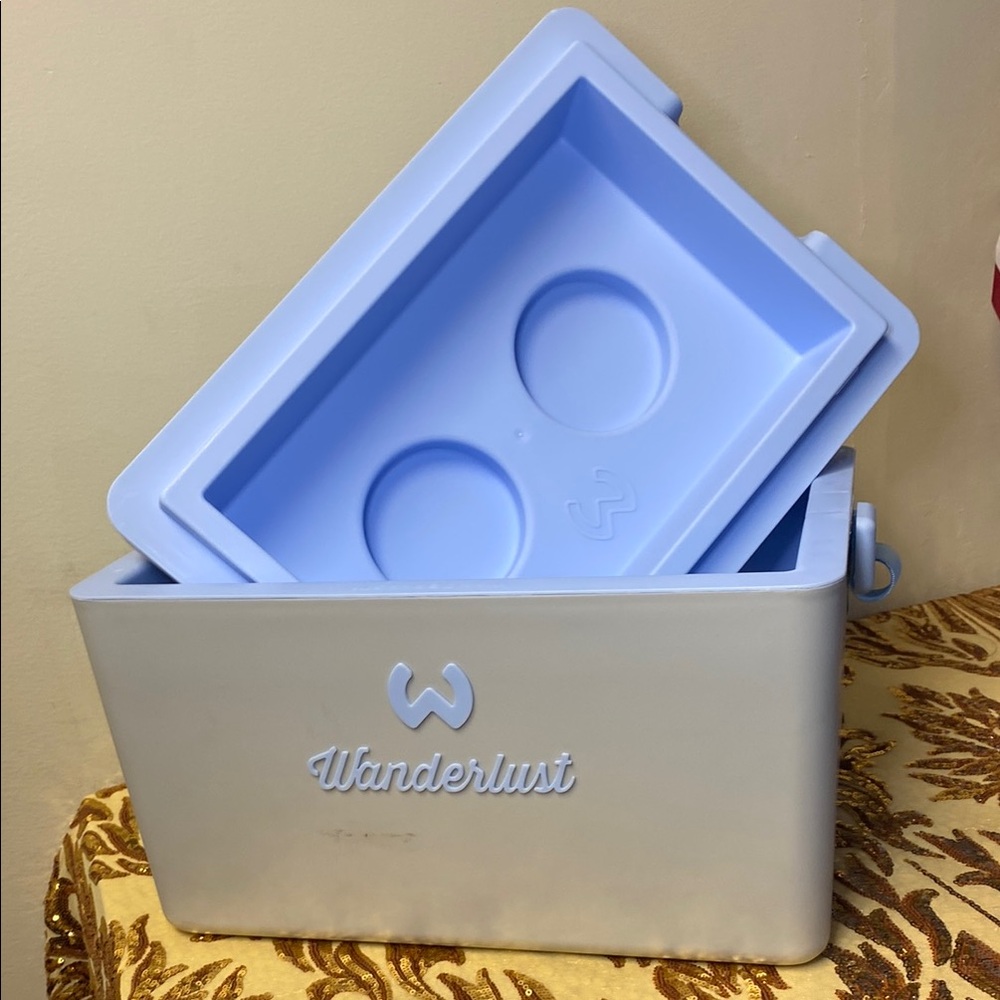 Wanderlust Sky Blue Organizer with Tray